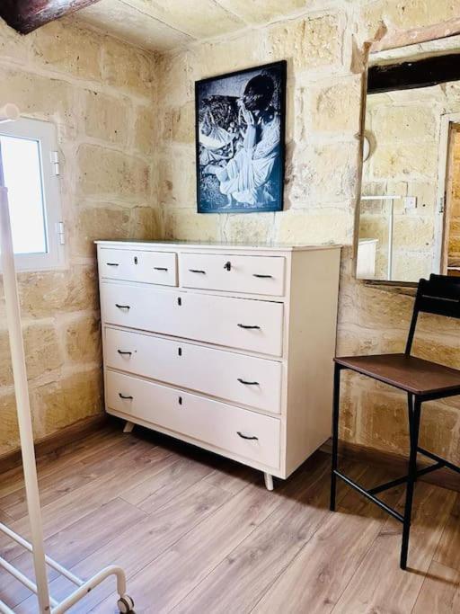 Town House 91 Apartment Victoria Bagian luar foto