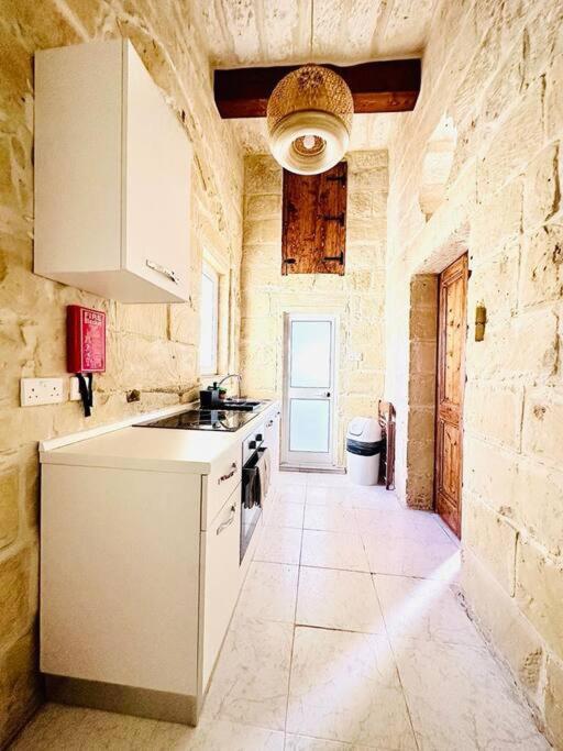 Town House 91 Apartment Victoria Bagian luar foto